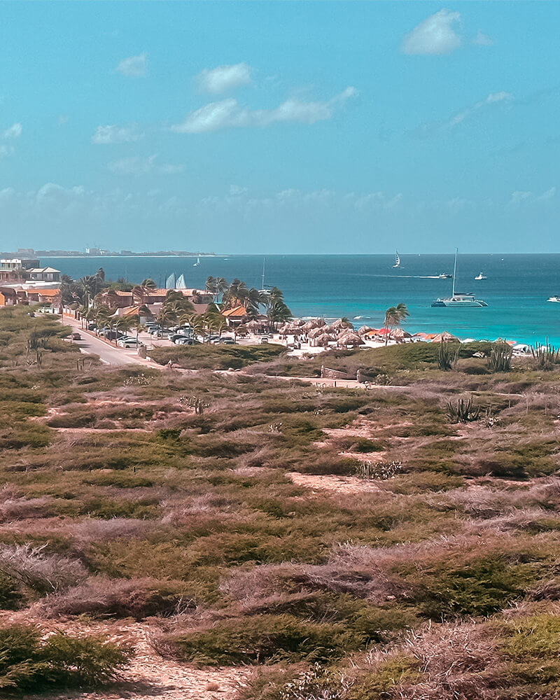 Vista do California Lighthouse em Aruba