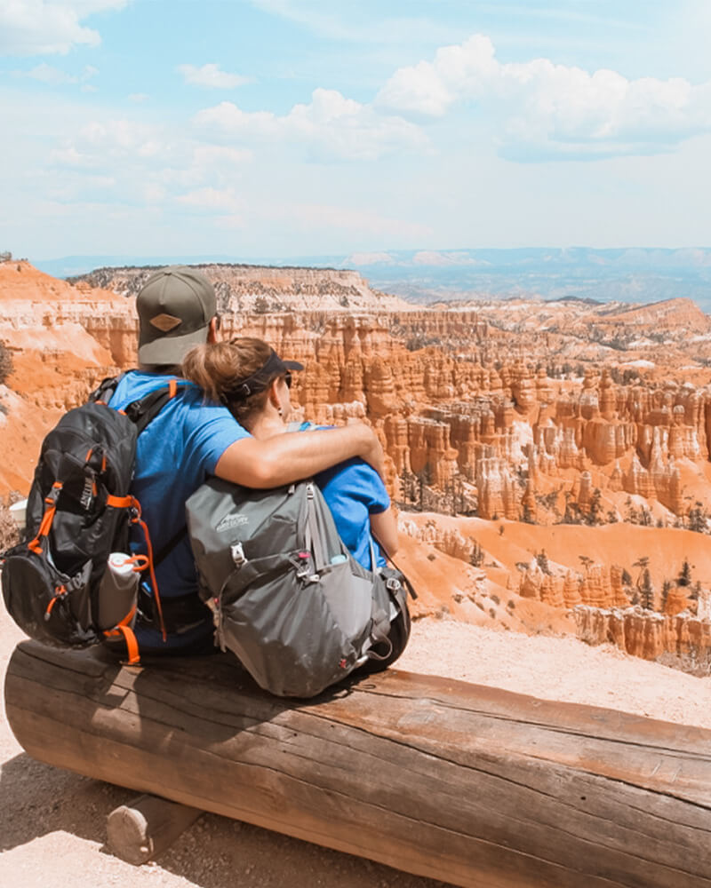 Casal do Sunset Point do Bryce National Park