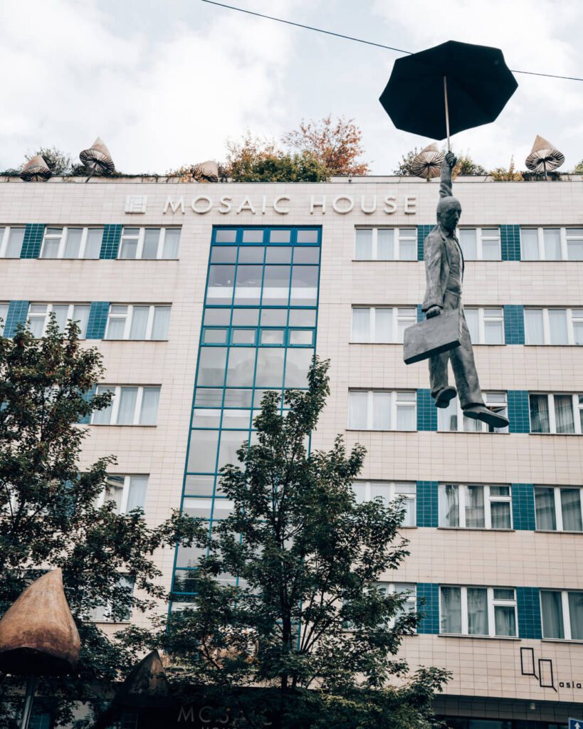 Arte com guarda-chuva em Praga