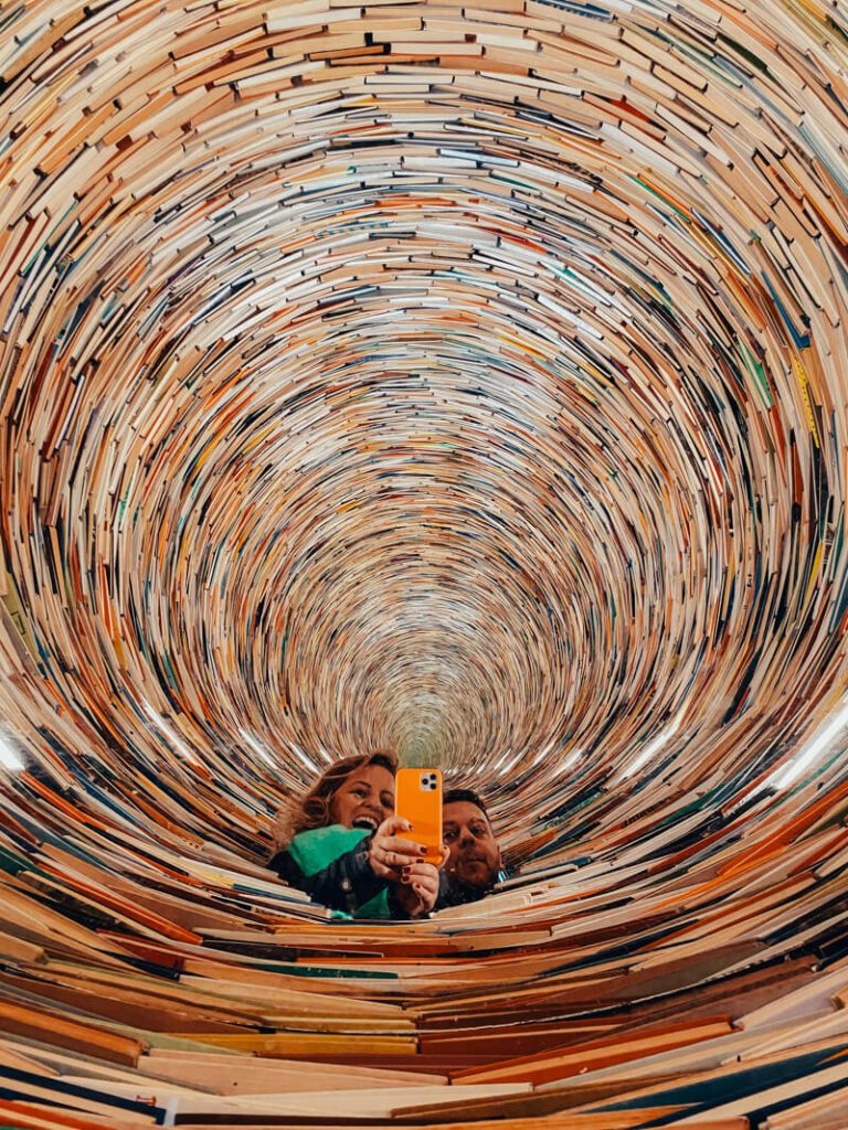 Tunel dos livros em Praga